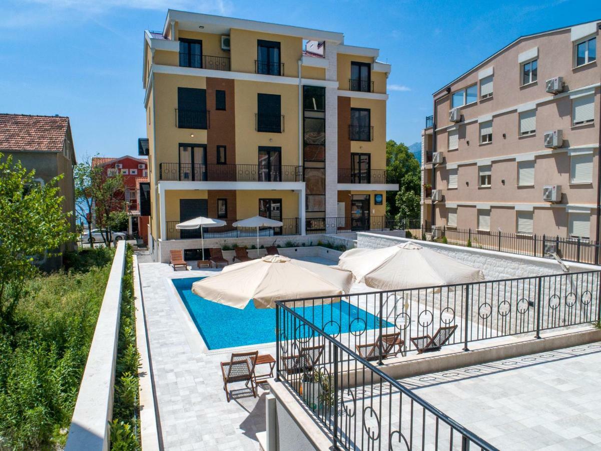 Sealine Apartments A1 Tivat Buitenkant foto